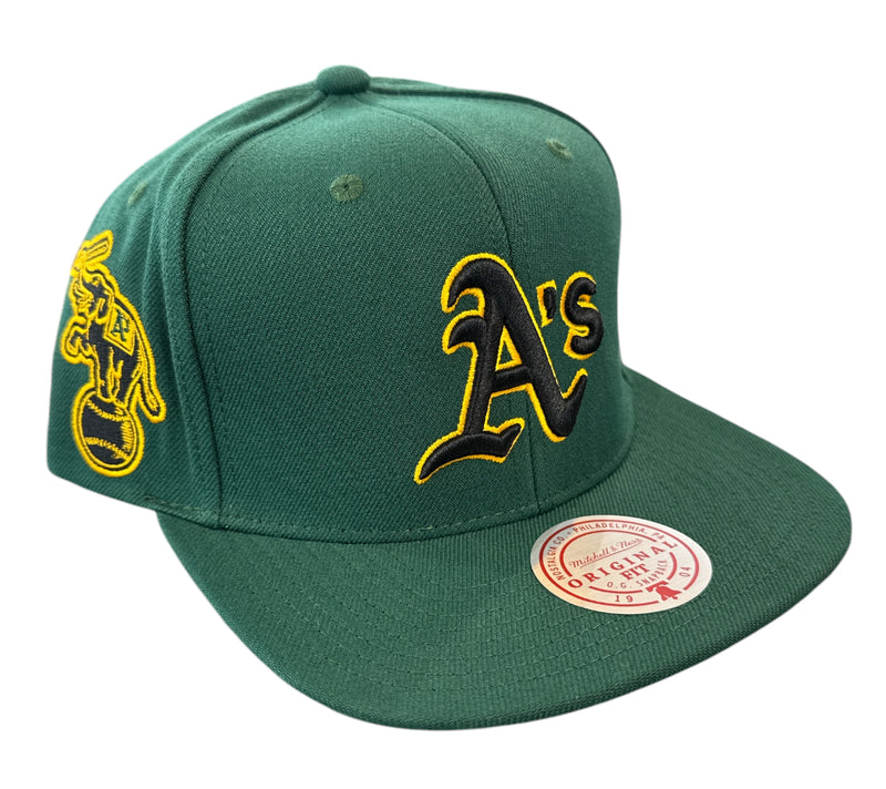 Mitchell & Ness 'Oakland Athletics' MLB Logo Eclipse Snap Back Hat (Oat Green) HS9624